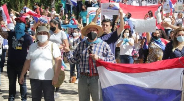 Activistas provida piden a Marito que remueva a Teresa Martínez del MINNA