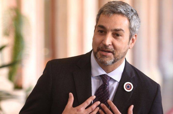 HOY / Abdo reafirma su compromiso con la vida y la familia: "Es innegociable"