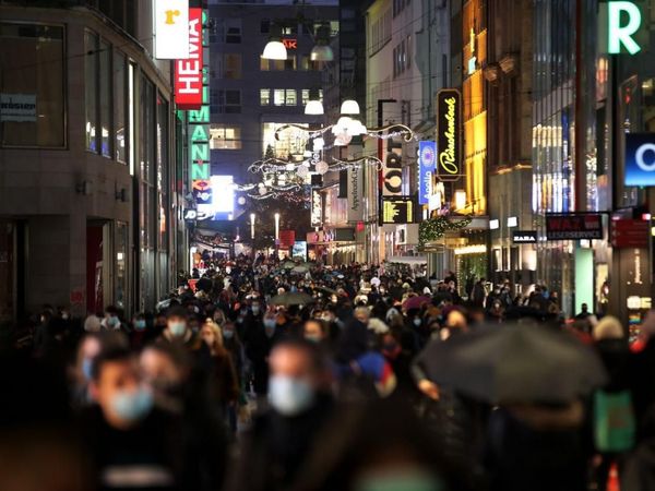 Alemania se cierra desde hoy para intentar frenar avance del Covid-19