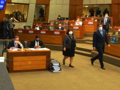 Ministra recordó que Gobierno es  provida y que Cartes aprobó plan