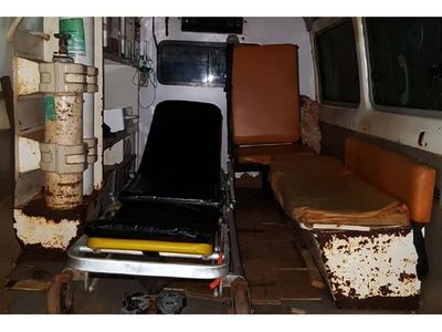 Funcionarios arriesgan sus vidas  en precarias ambulancias