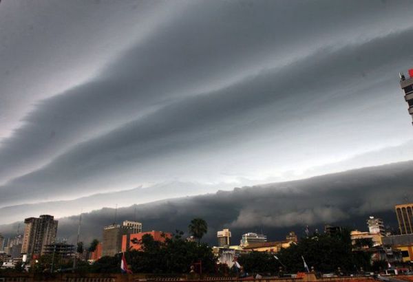 Miércoles cálido, con lluvias y tormentas eléctricas