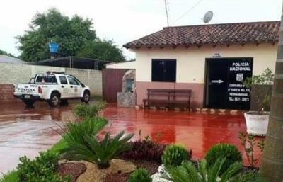 Joven es macheteado durante pelea callejera