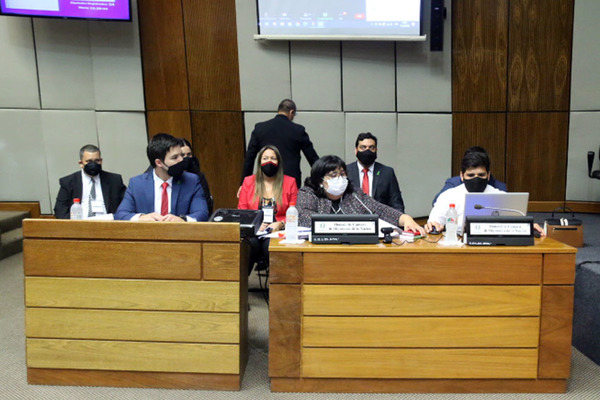 Teresa Martínez abrumó con argumentos a sus detractores - El Trueno