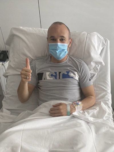 Cuatro meses de recuperación para Iniesta - Fútbol - ABC Color