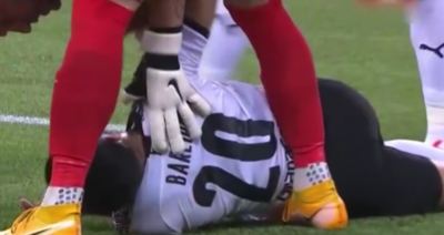 Susto en la Libertadores: El durísimo choque de cabezas entre Bareiro y Gómez