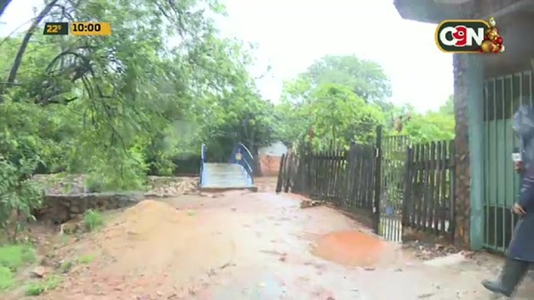 Familias instaladas al borde del Arroyo Mburicaó deberán abandonar sus casas - C9N