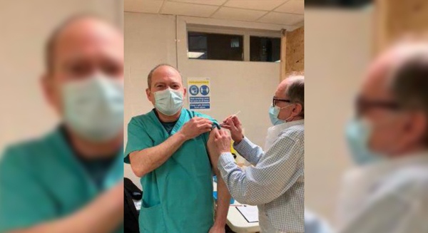 UN DOCTOR ES EL PRIMER PARAGUAYO EN RECIBIR LA VACUNA ANTICOVID