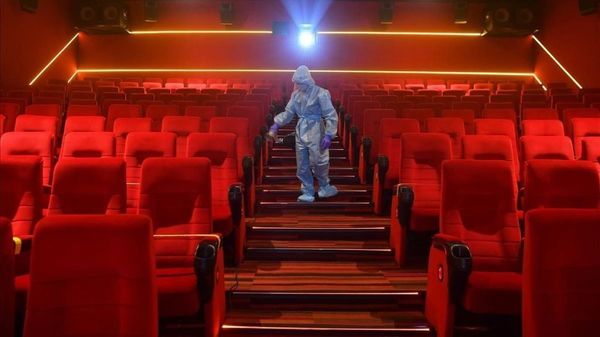 Luego de 40 años, los cines de Estados Unidos registran su peor taquilla, debido al impacto de la pandemia