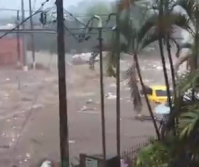 Caos por raudales y arroyos desbordados en Asunción y Central