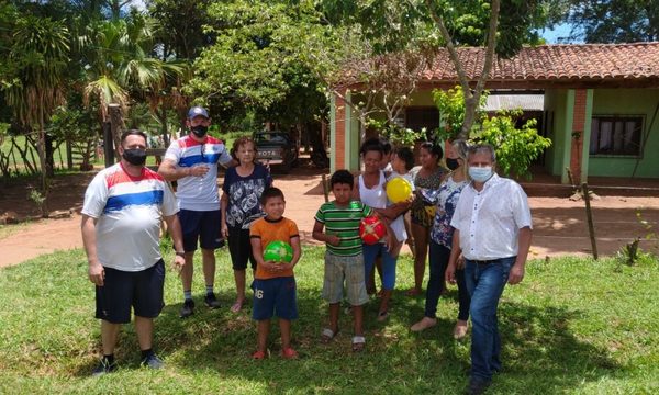 Navidad anticipada para los niños de Itacurubí de la Cordillera