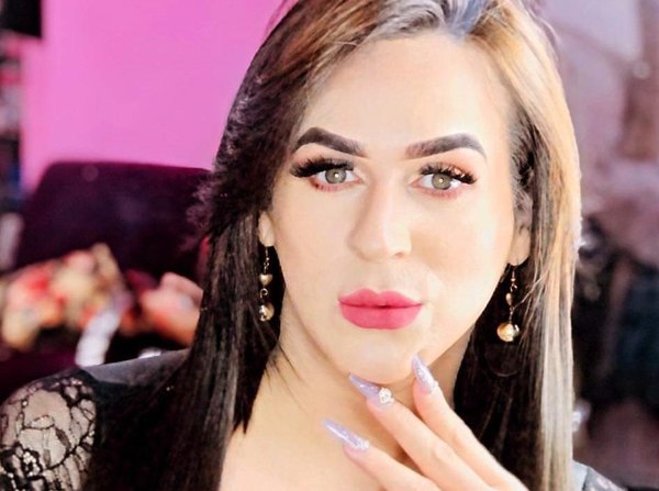 Crónica / (VIDEO) Trans indignada con trato que le dieron en la cárcel de CDE