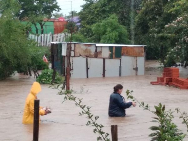 Lluvias inundan varios asentamientos en Villeta