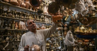 La Nación / Los contadores de historias en Pakistán, al borde del olvido