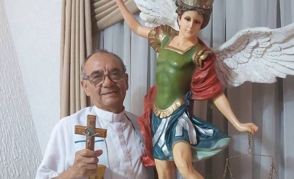 HOY / Fallece conocido sacerdote exorcista a consecuencia del COVID-19
