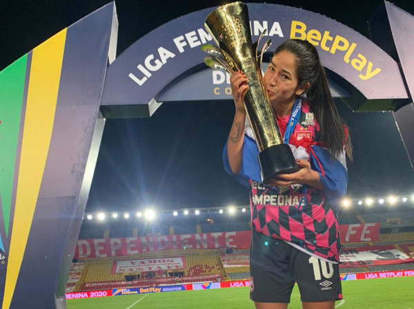 Fany Gauto, la capitana paraguaya que es campeona en Colombia | OnLivePy