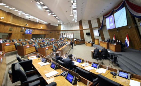 HOY / Diputados modifica artículos de una ley para agilizar compra de vacunas