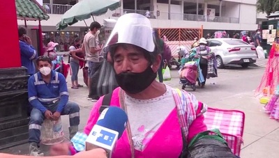 Las compras navideñas abarrotan el centro de Lima pese a la pandemia - MarketData