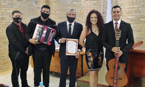 Los Paredes son declarados hijos dilectos de Ciudad del Este