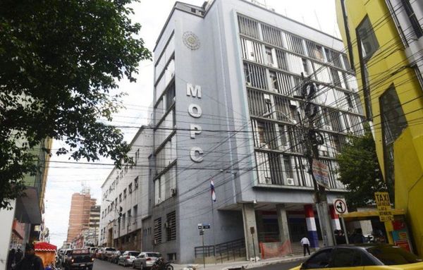 DNCP sigue investigando licitación de seguro médico y odontológico “vip” del MOPC - Nacionales - ABC Color