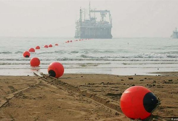 Tienden primer cable submarino de fibra óptica de Brasil a Europa