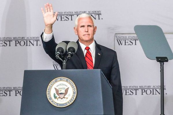 El vicepresidente de Estados Unidos se vacunará contra el covid-19 este viernes