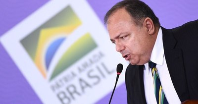 La Nación / Brasil prevé vacunar a todos en 16 meses