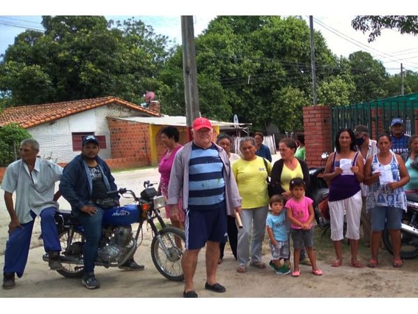 Protestan por alta facturación del agua en Puerto Casado