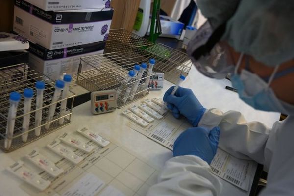 Se superaron los 2.000 muertos atribuidos al coronavirus