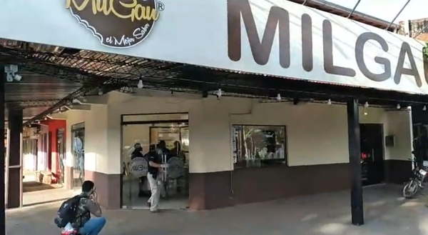 Delincuentes roban local de MilGau en Coronel Oviedo - Noticiero Paraguay