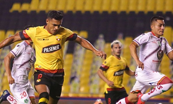 Con gol paraguayo, Barcelona aplasta y está muy cerca de la final en Ecuador