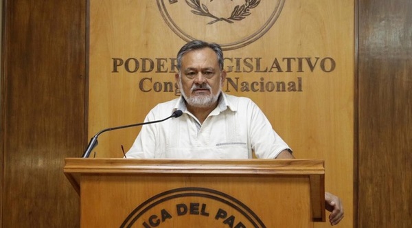 Sixto Pereira repudia que Ejecutivo haya optado por endeudar al país pero en favor de los poderosos