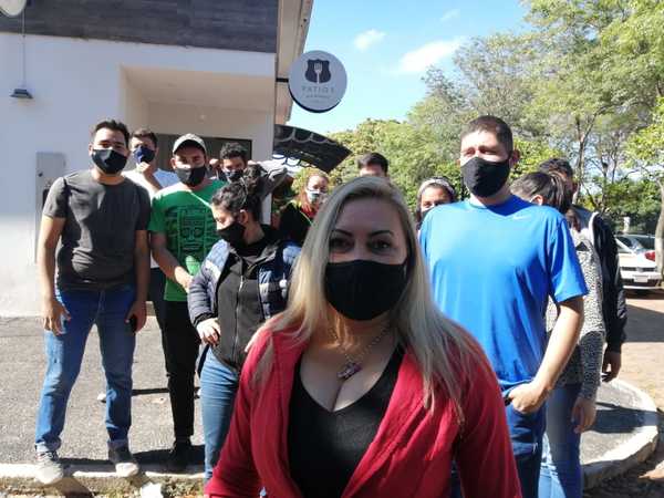 Postulantes del ISEPOL se manifiestan en contra de la modificación del reglamento de ingreso a la institución » Ñanduti