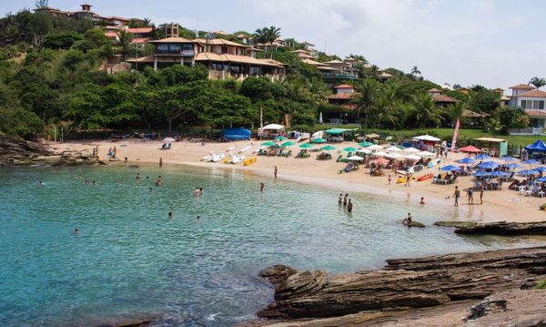 Aumento de casos de Covid-19 obliga a cerrar playas de Búzios | OnLivePy