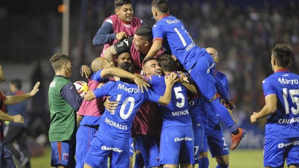 Gorosito pidió como refuerzo a uno que dirigió en Tigre
