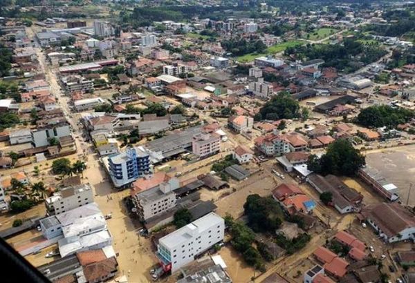 Al menos 7 muertos por lluvias en el sur de Brasil