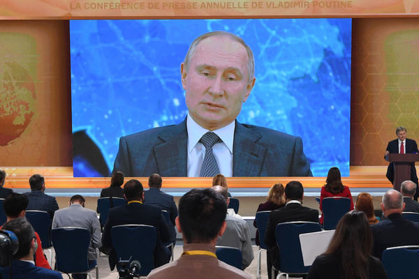 Incertidumbre luego de las declaraciones de Putin sobre la posibilidad de aplicar la Sputnik V a mayores de 60 años - El Trueno