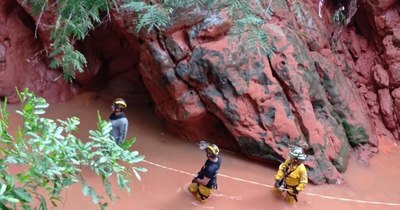 La Nación / Hallan cuerpo de joven que cayó al arroyo Fortín