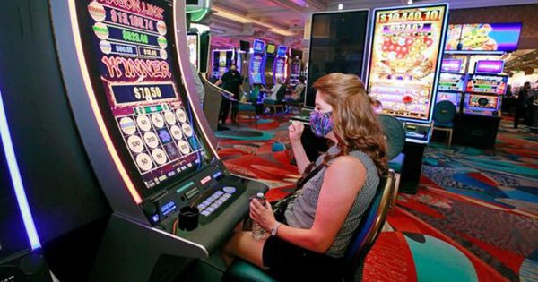 La Nación / Más de 3.000 trabajadores de casinos están en riesgo de perder sus puestos