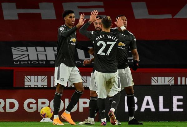 Rashford impulsa al United que escala posiciones