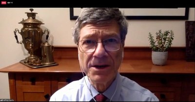 La Nación / Paraguay podrá generar nuevas industrias, sostiene Jeffrey Sachs