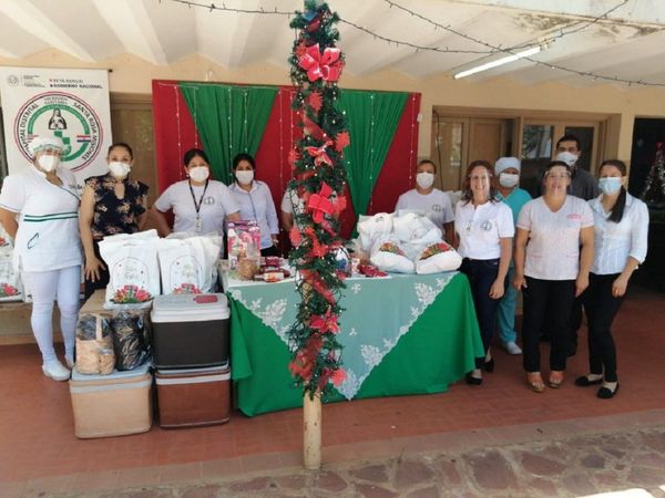 Despacho de la Primera Dama entrega regalos por Navidad