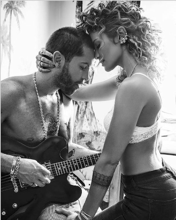 Crónica / ¡Las fotos hot de “Chirola” y su esposa!