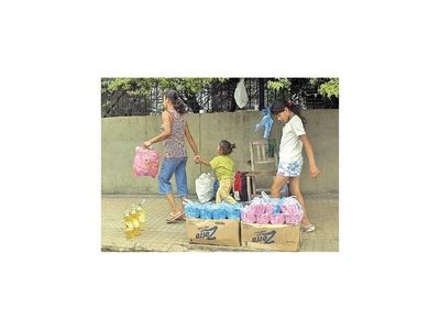 61% de consumidores adquieren productos de los ambulantes