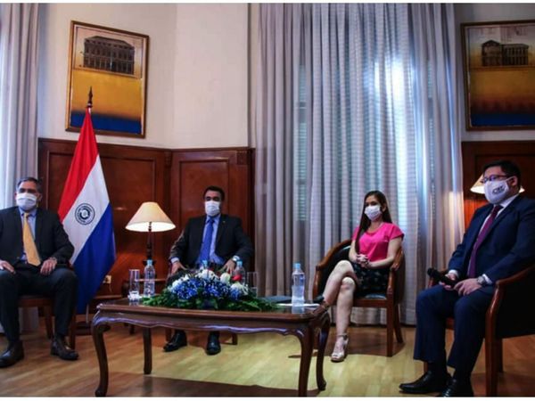 Hacienda asegura que fondos para vacuna están garantizados en PGN