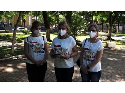 Hijas de Denis recurren a la   Cruz Roja y critican a Abdo