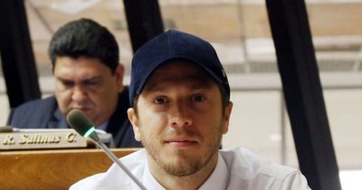 La Nación / “Este barco se hunde y vos estás huyendo”