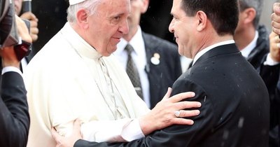 La Nación / Cartes felicitó al papa Francisco