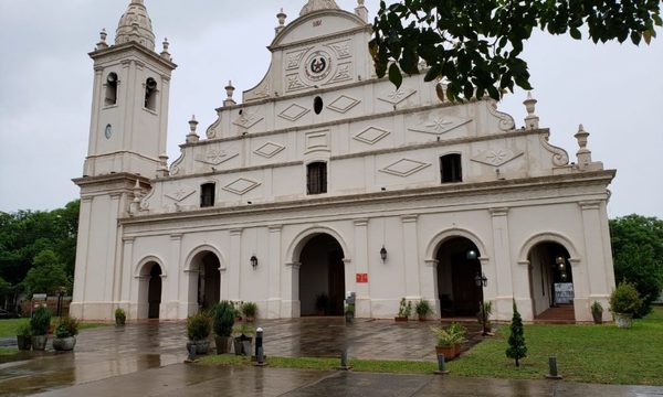 Inician restauración del retablo de la Iglesia Santísima Trinidad de Asunción