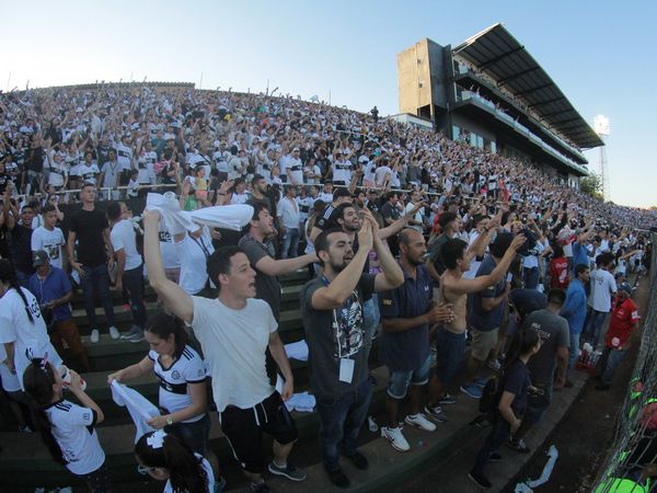 El último partido con público en el fútbol paraguayo